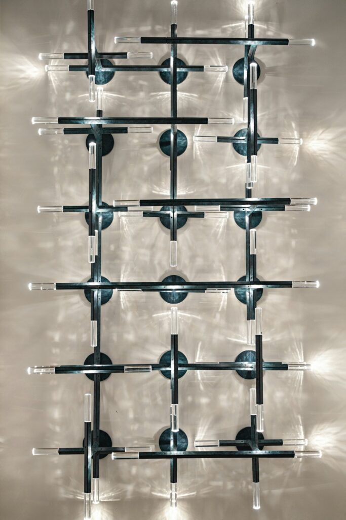 Crucifixo de Parede Moderno Estilizado